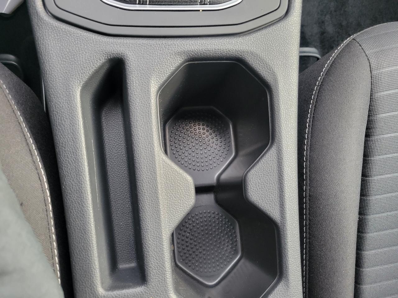 Volkswagen Jetta S Auto 2025