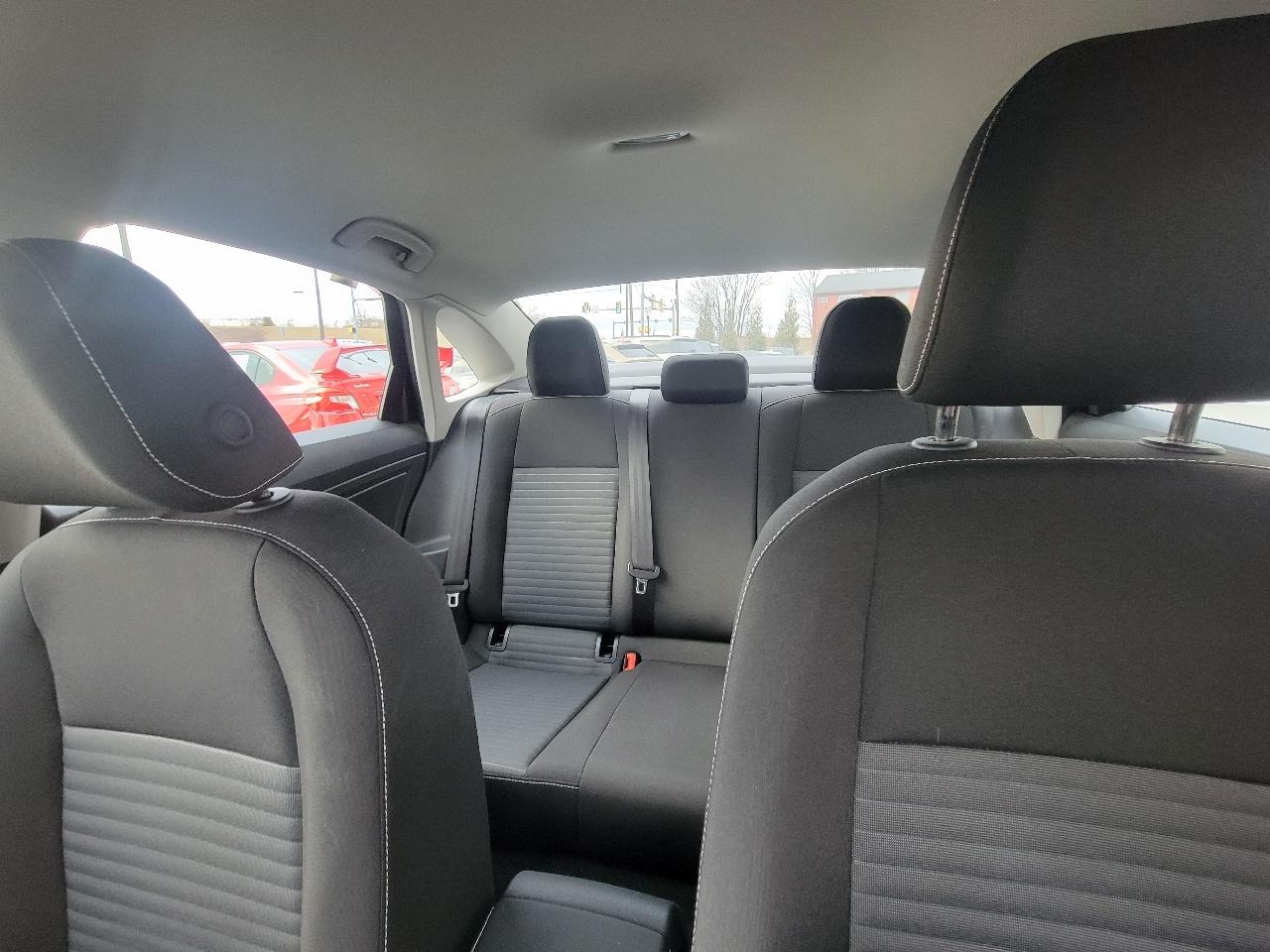 Volkswagen Jetta S Auto 2025