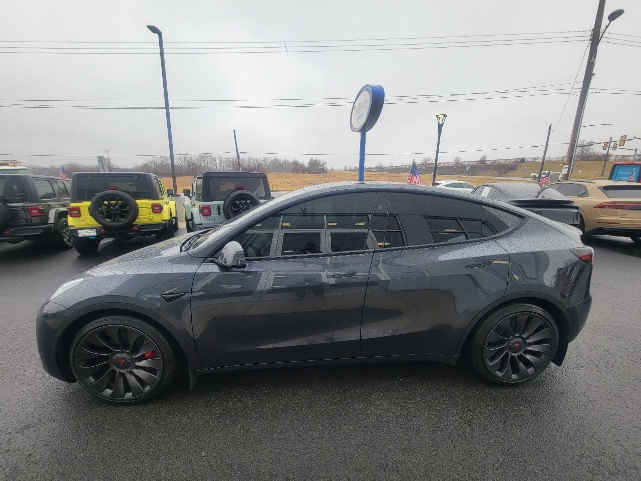 Tesla Model Y Performance AWD 2024