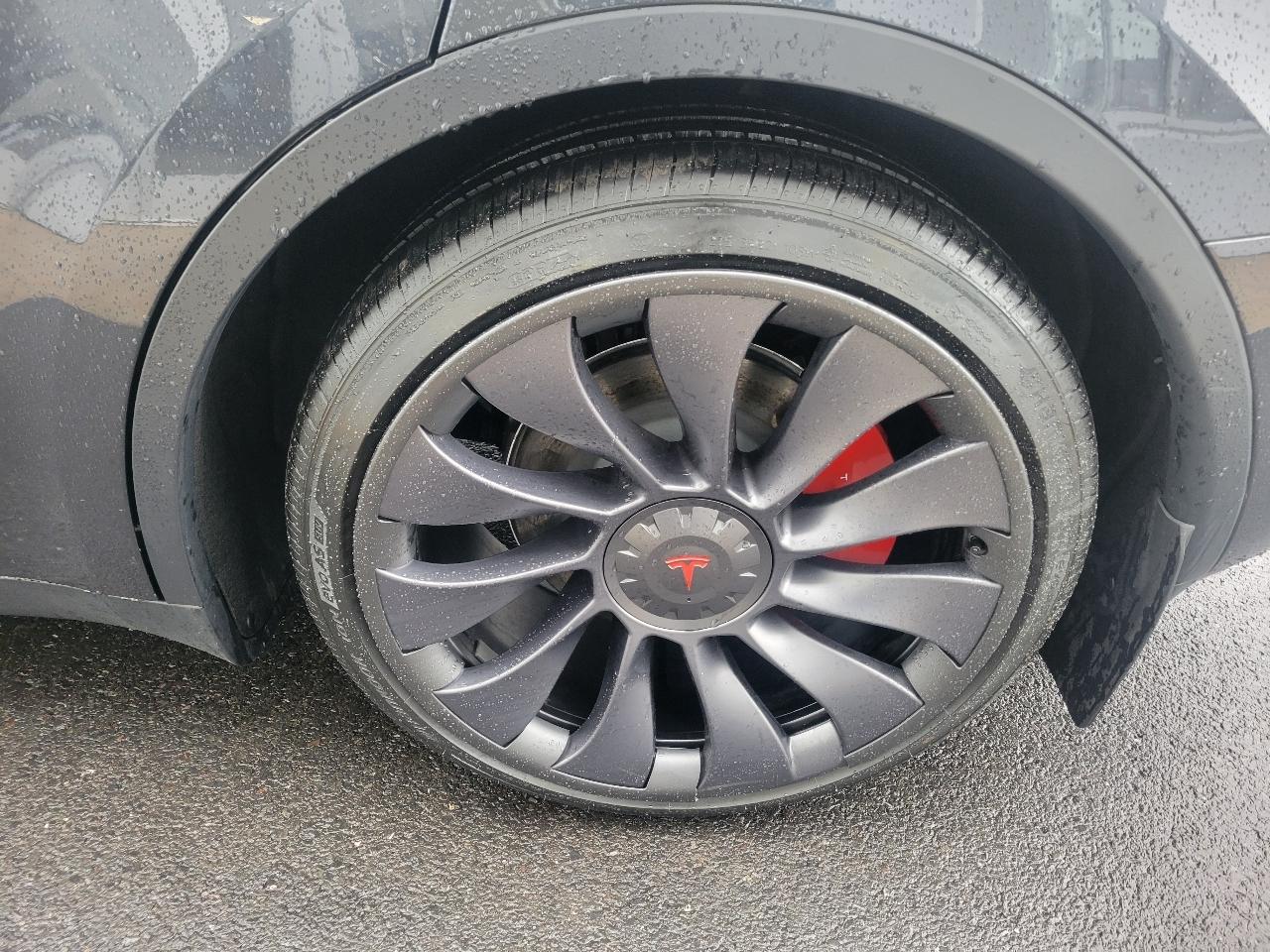 Tesla Model Y Performance AWD 2024