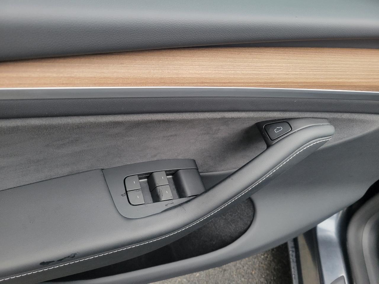 Tesla Model Y Performance AWD 2024