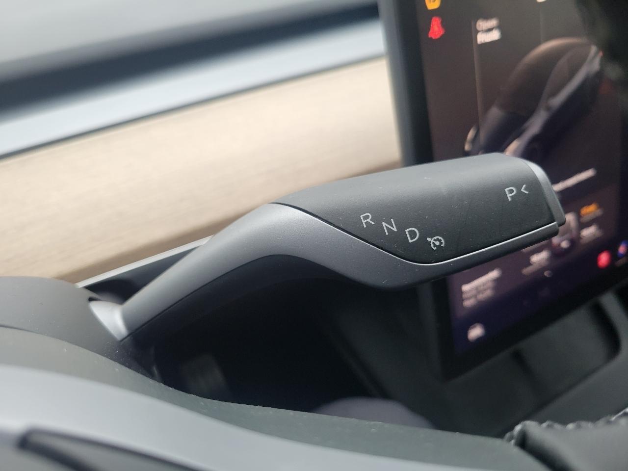 Tesla Model Y Performance AWD 2024