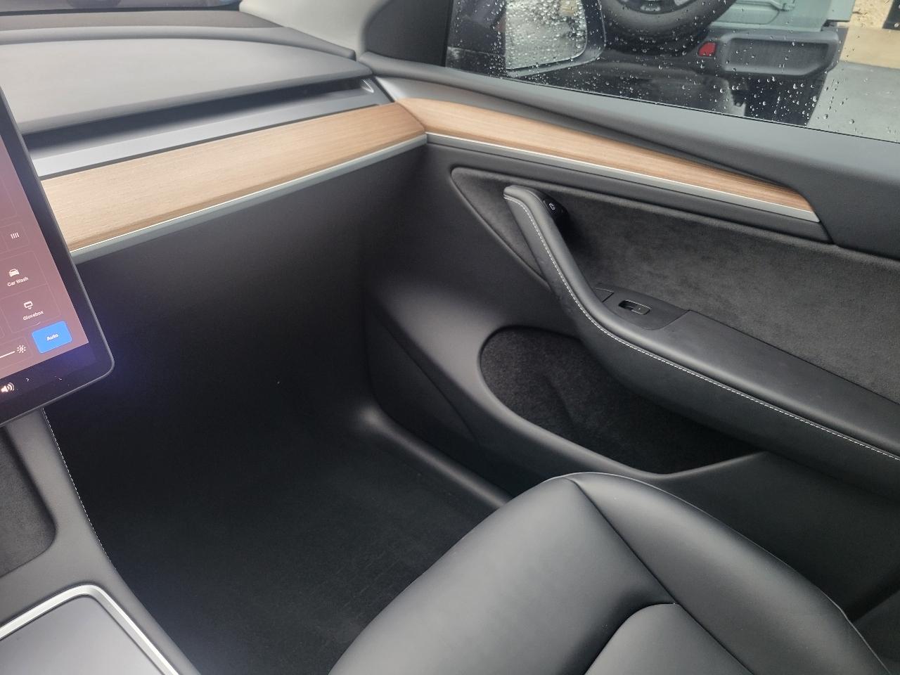 Tesla Model Y Performance AWD 2024