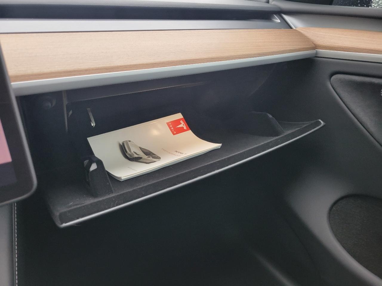 Tesla Model Y Performance AWD 2024