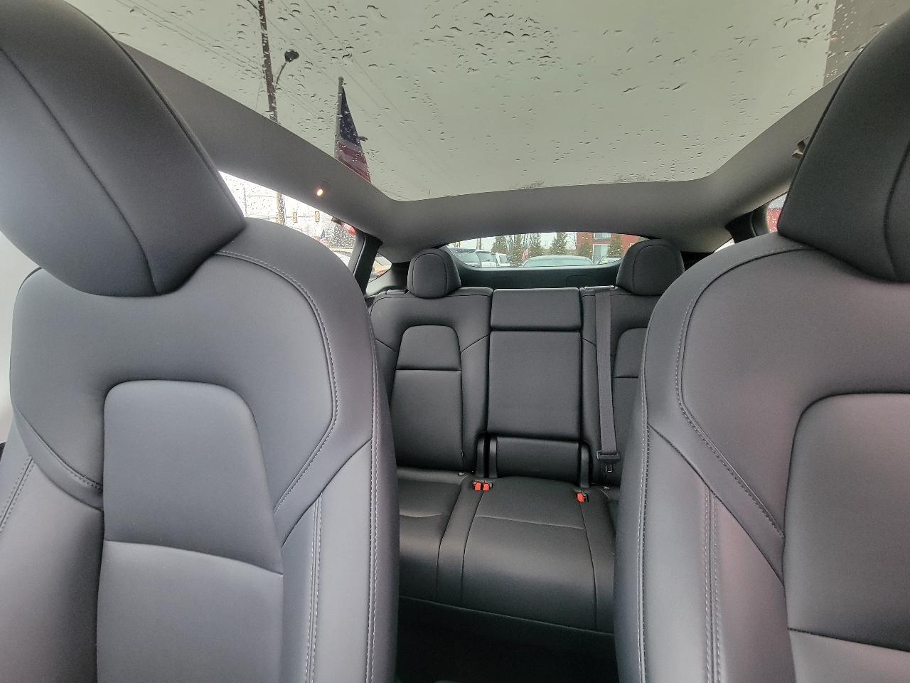 Tesla Model Y Performance AWD 2024