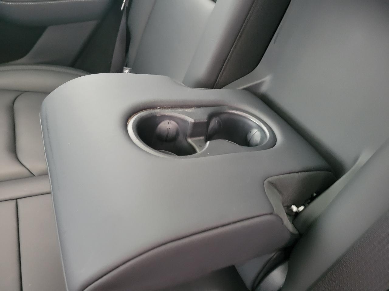 Tesla Model Y Performance AWD 2024