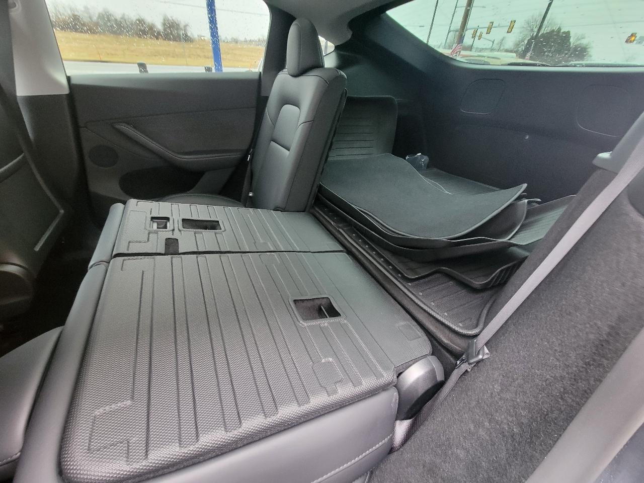 Tesla Model Y Performance AWD 2024