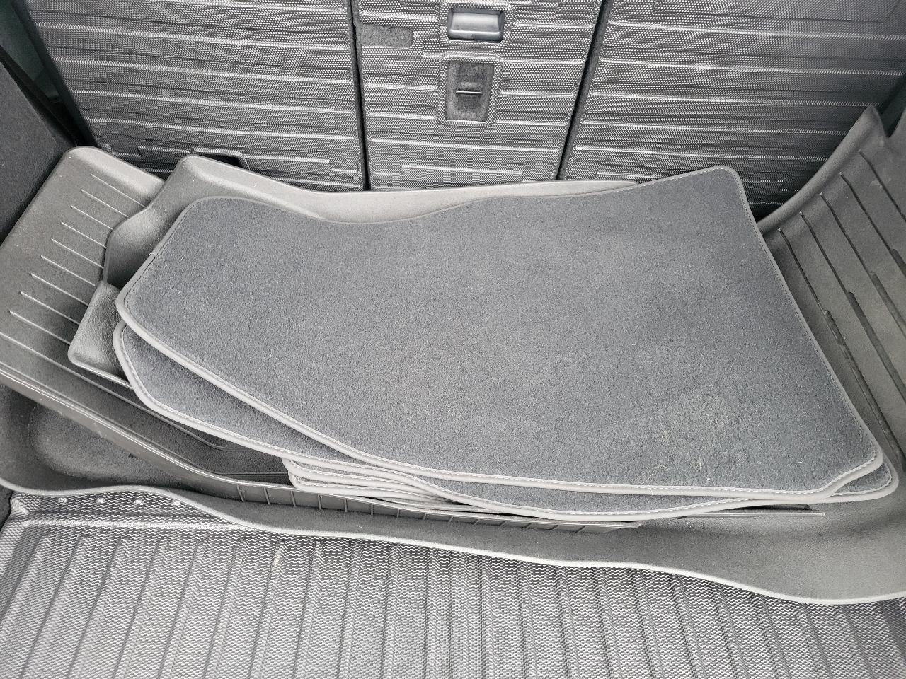 Tesla Model Y Performance AWD 2024