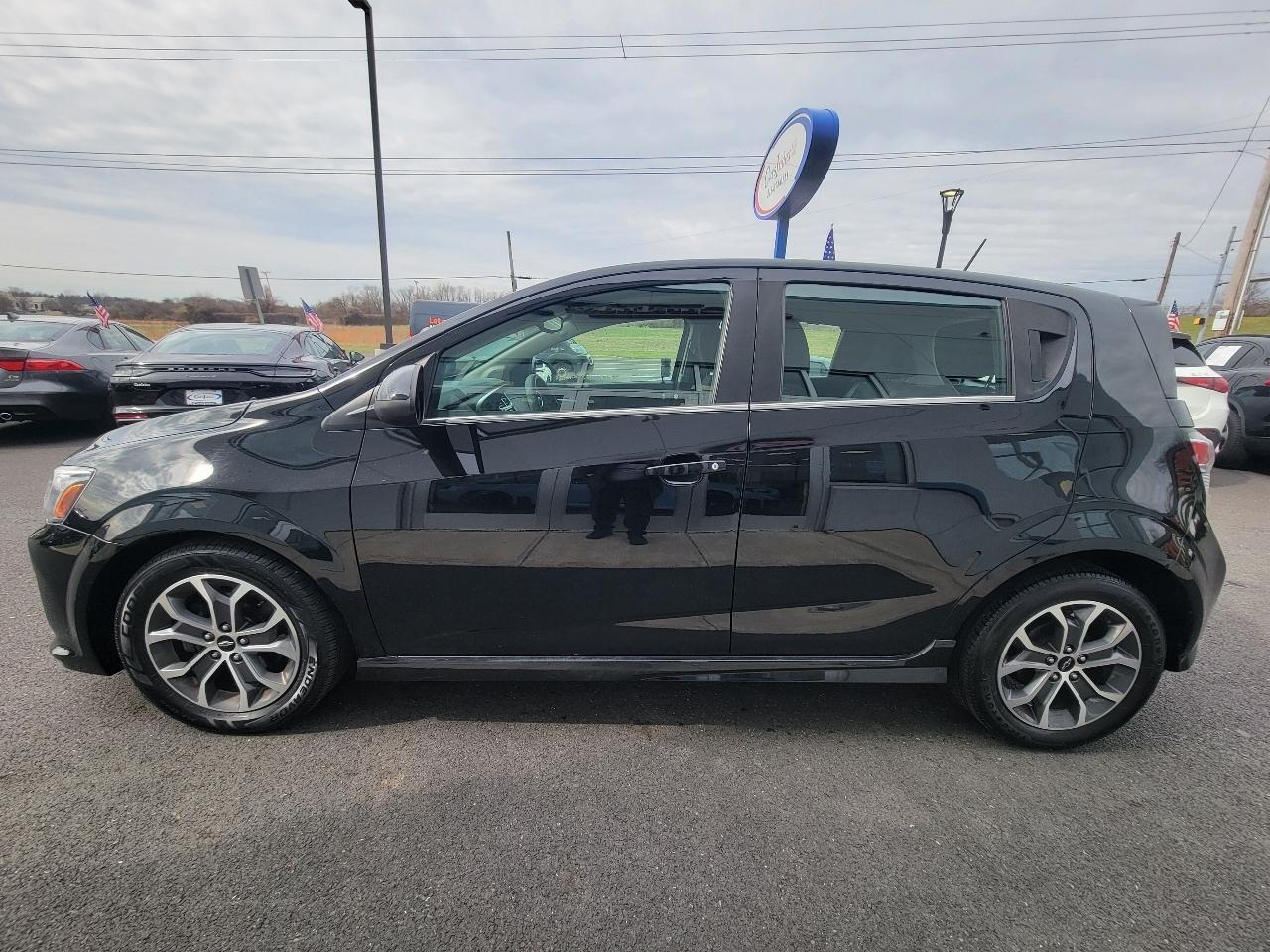 Chevrolet Sonic 5dr HB LT w/1SD 2020