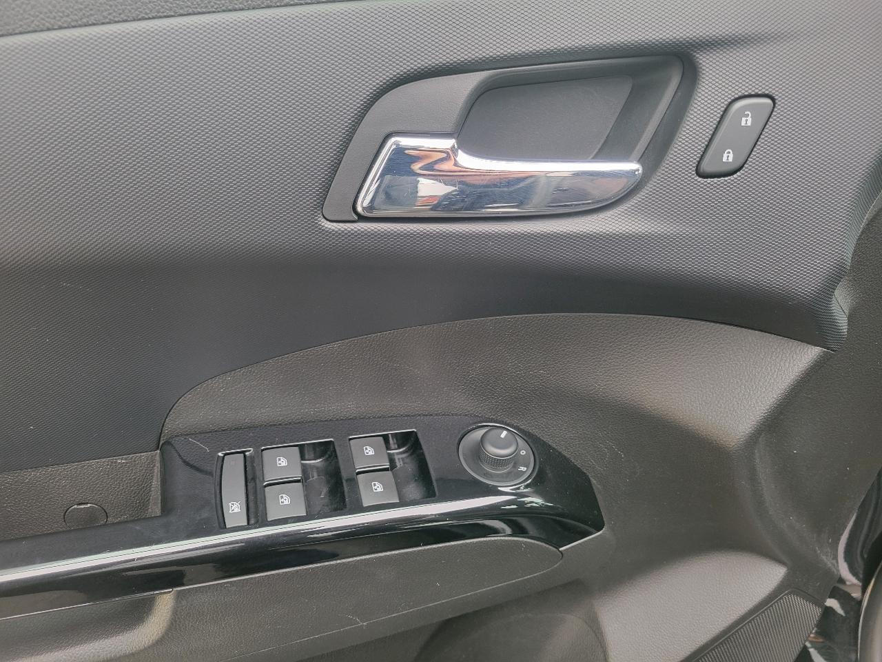 Chevrolet Sonic 5dr HB LT w/1SD 2020