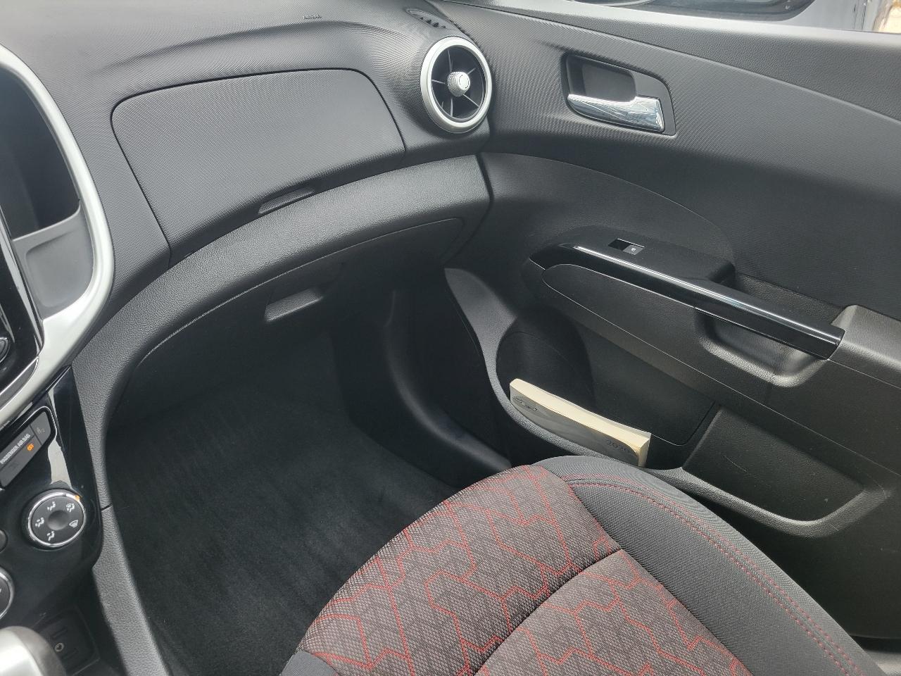 Chevrolet Sonic 5dr HB LT w/1SD 2020