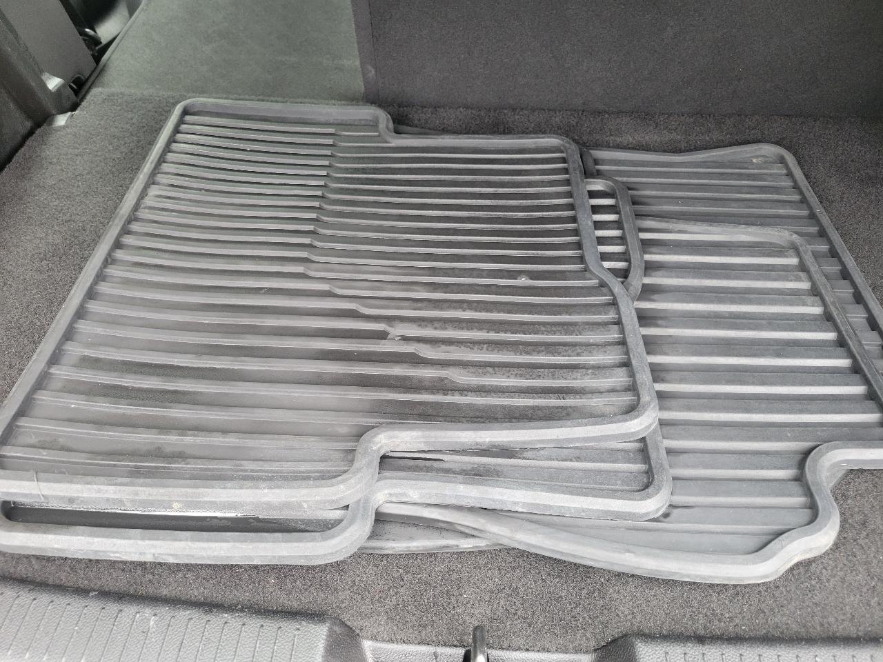 Chevrolet Sonic 5dr HB LT w/1SD 2020