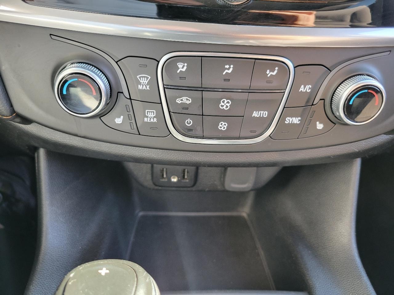 Chevrolet Traverse AWD 4dr LT Cloth w/1LT 2019