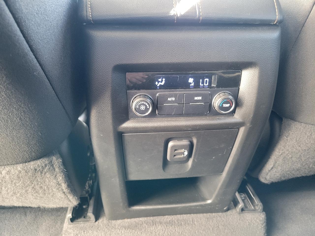 Chevrolet Traverse AWD 4dr LT Cloth w/1LT 2019