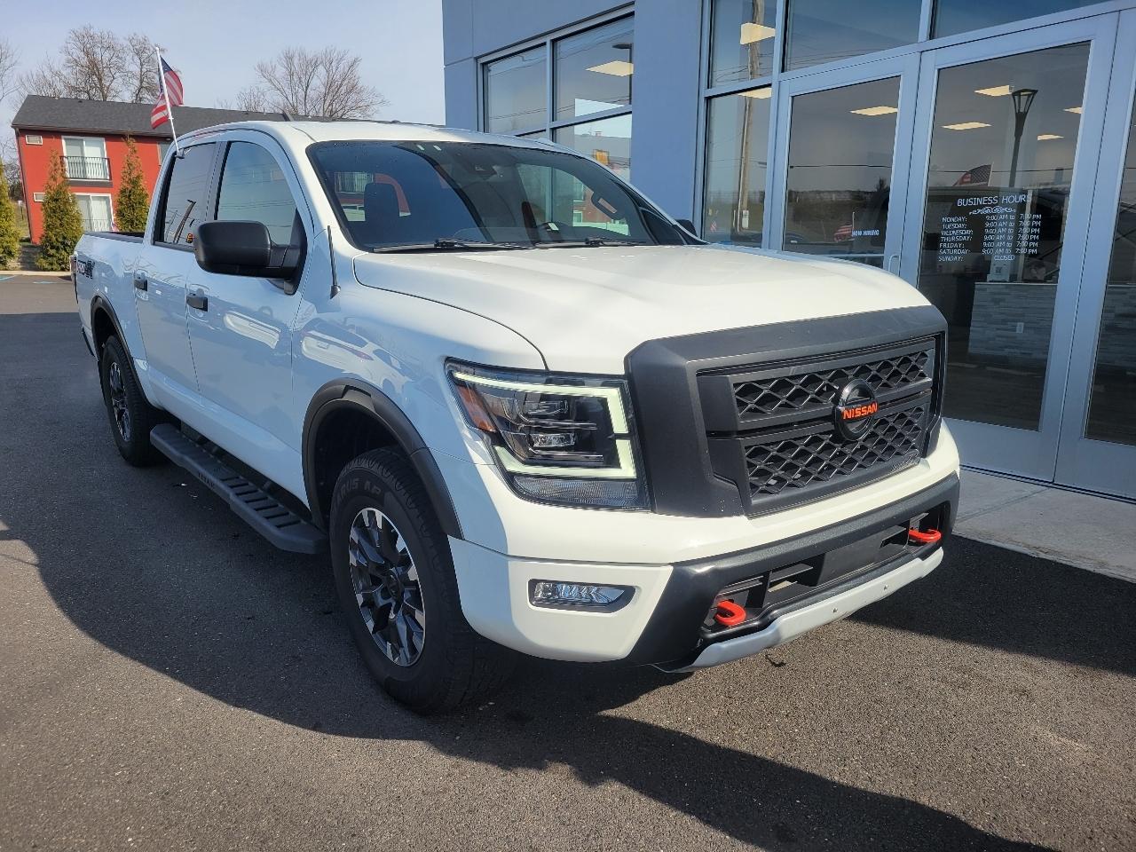 Nissan Titan 4x4 Crew Cab PRO-4X 2021