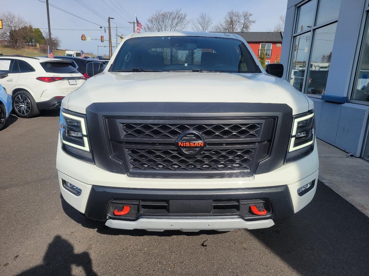 Nissan Titan 4x4 Crew Cab PRO-4X 2021