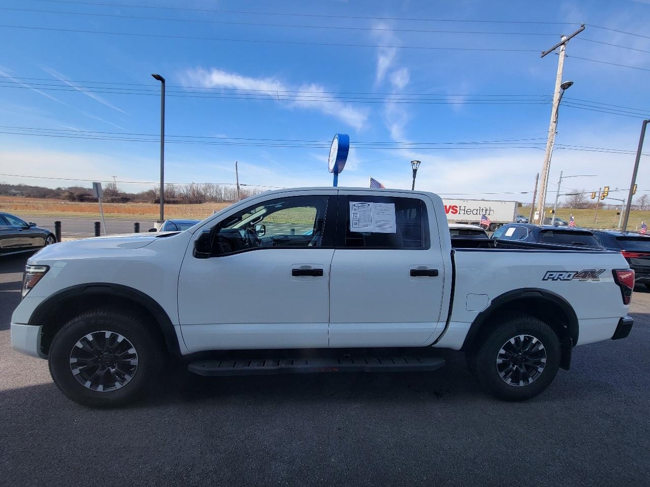 Nissan Titan 4x4 Crew Cab PRO-4X 2021