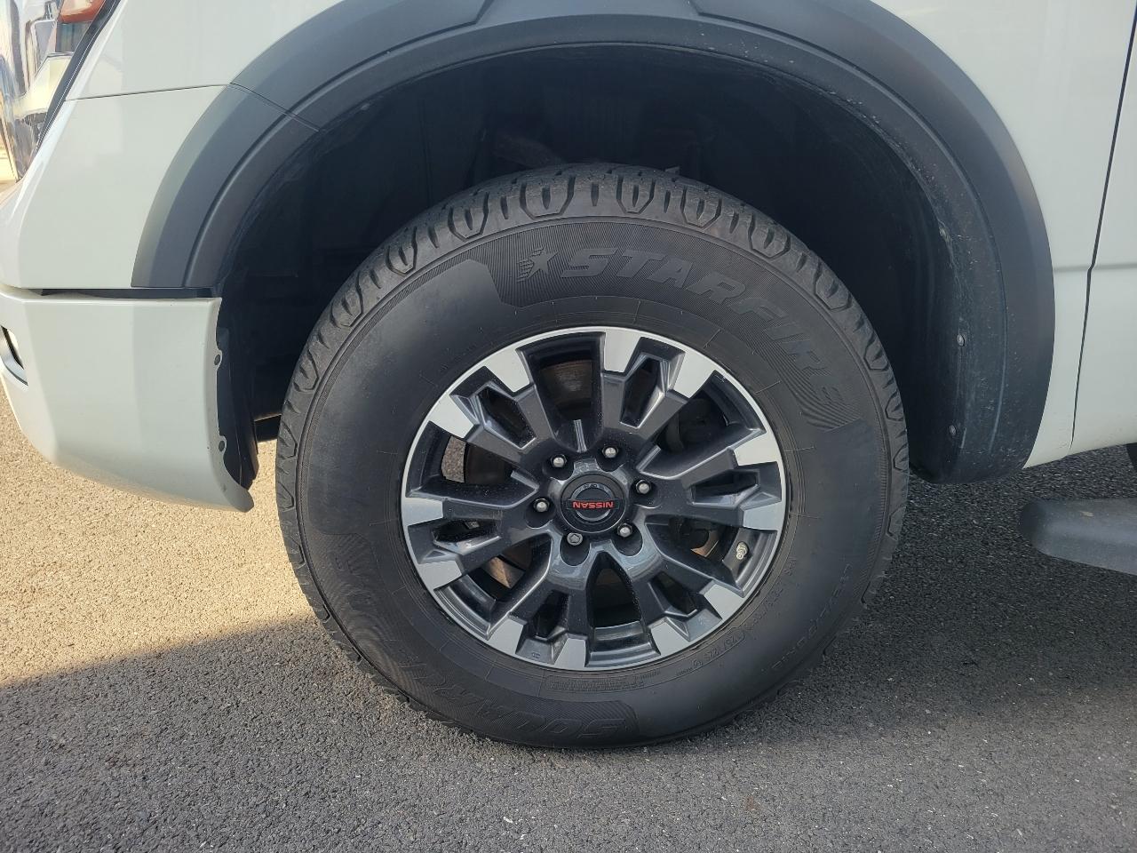 Nissan Titan 4x4 Crew Cab PRO-4X 2021