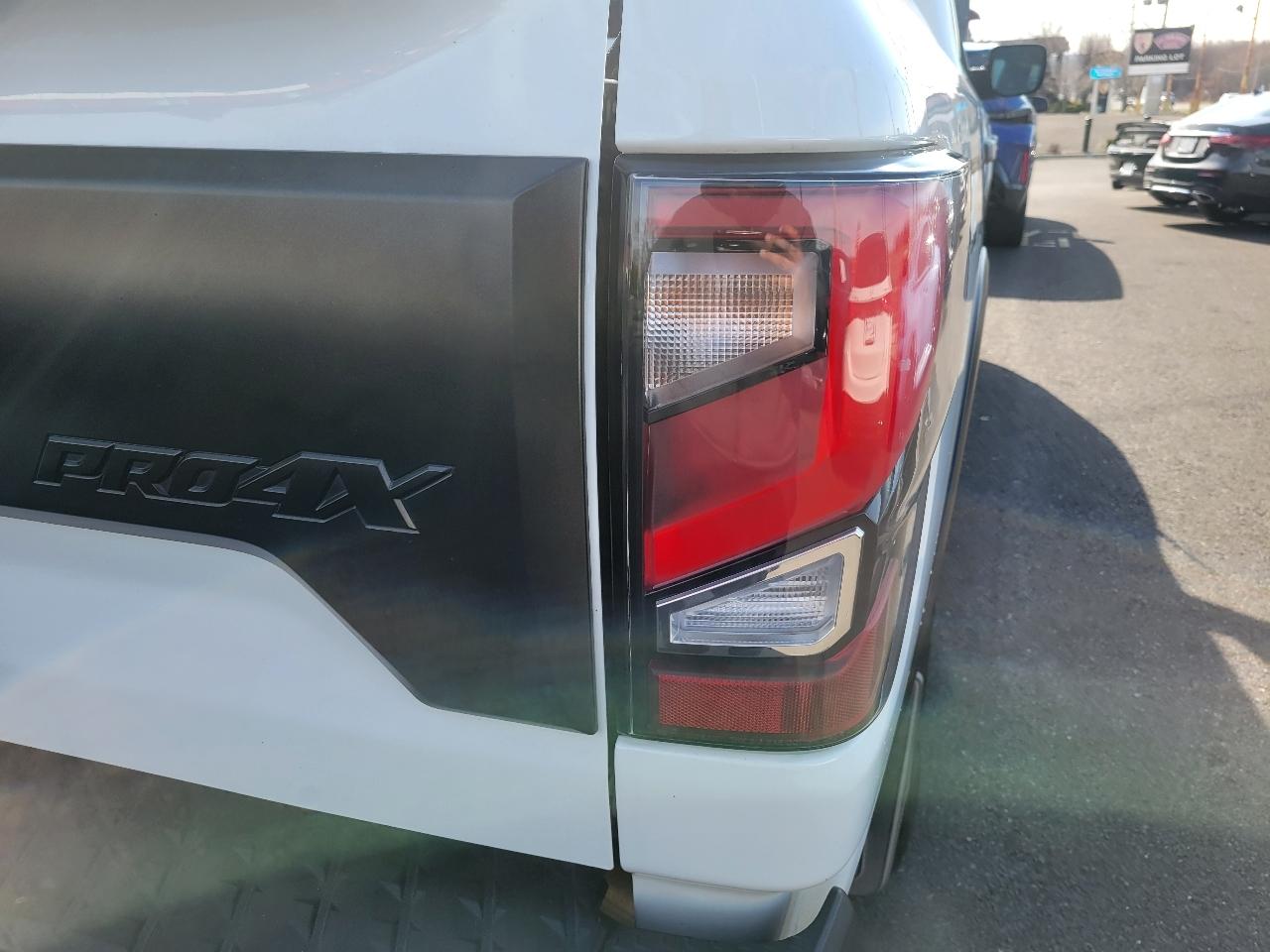 Nissan Titan 4x4 Crew Cab PRO-4X 2021