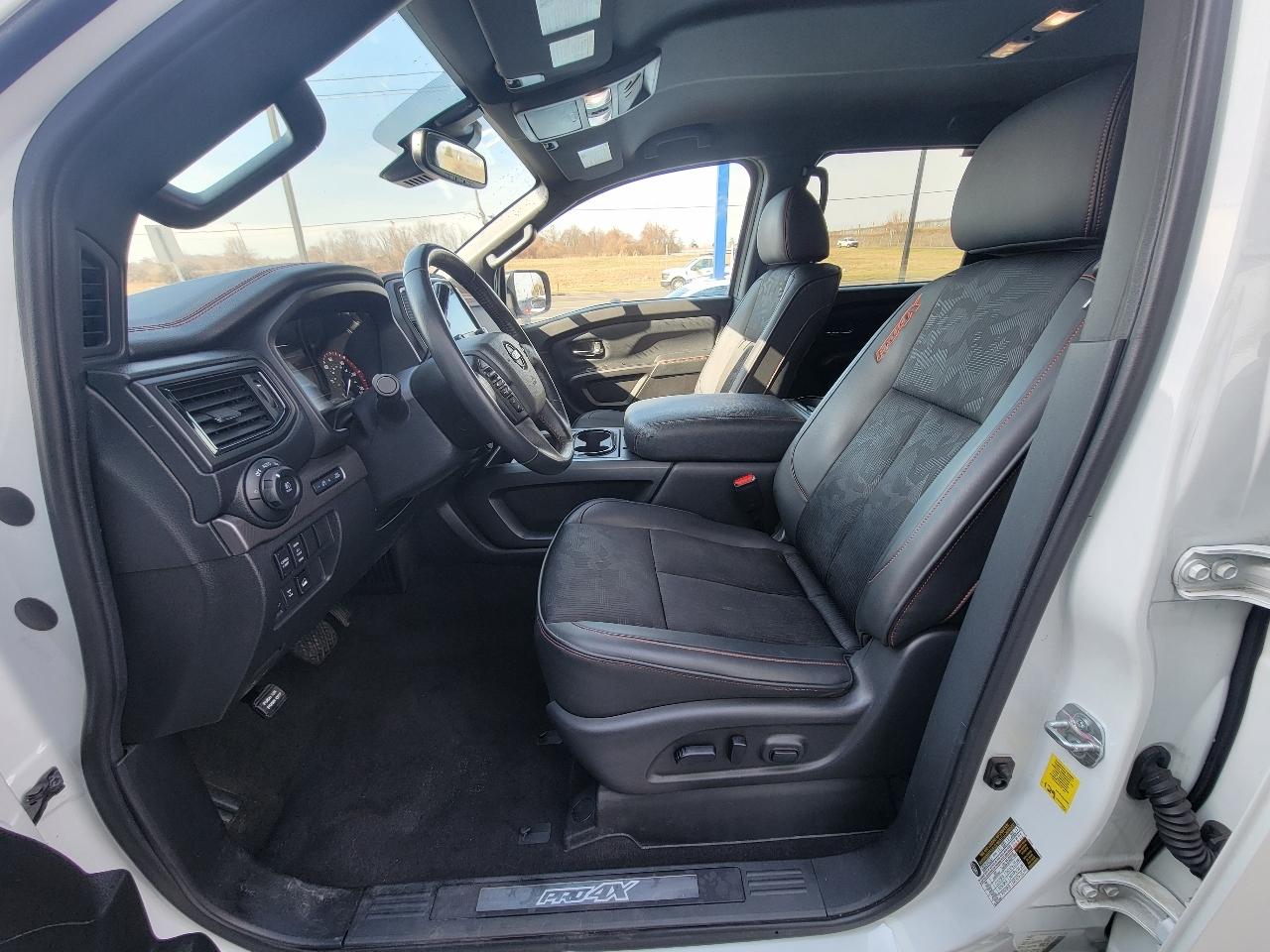 Nissan Titan 4x4 Crew Cab PRO-4X 2021