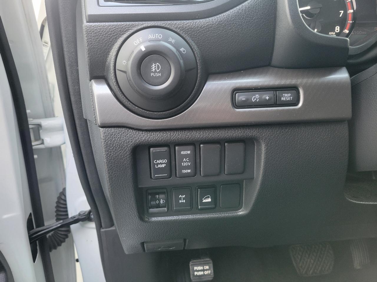 Nissan Titan 4x4 Crew Cab PRO-4X 2021