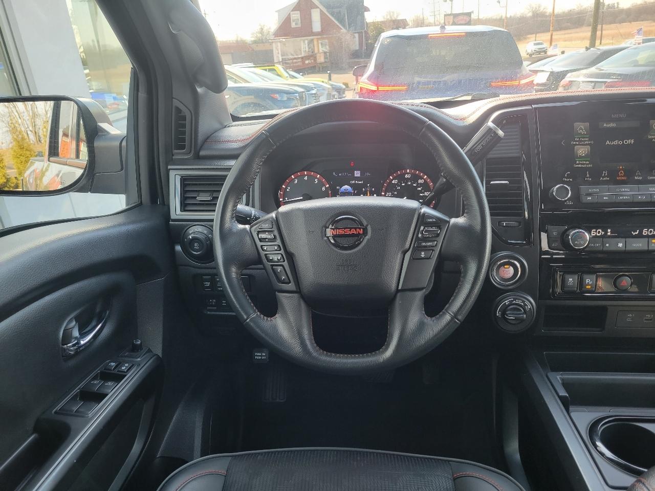 Nissan Titan 4x4 Crew Cab PRO-4X 2021