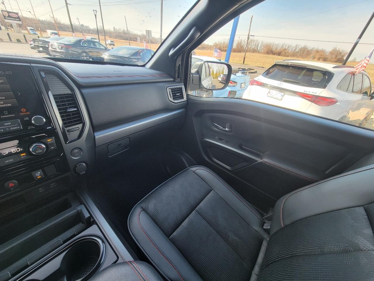 Nissan Titan 4x4 Crew Cab PRO-4X 2021