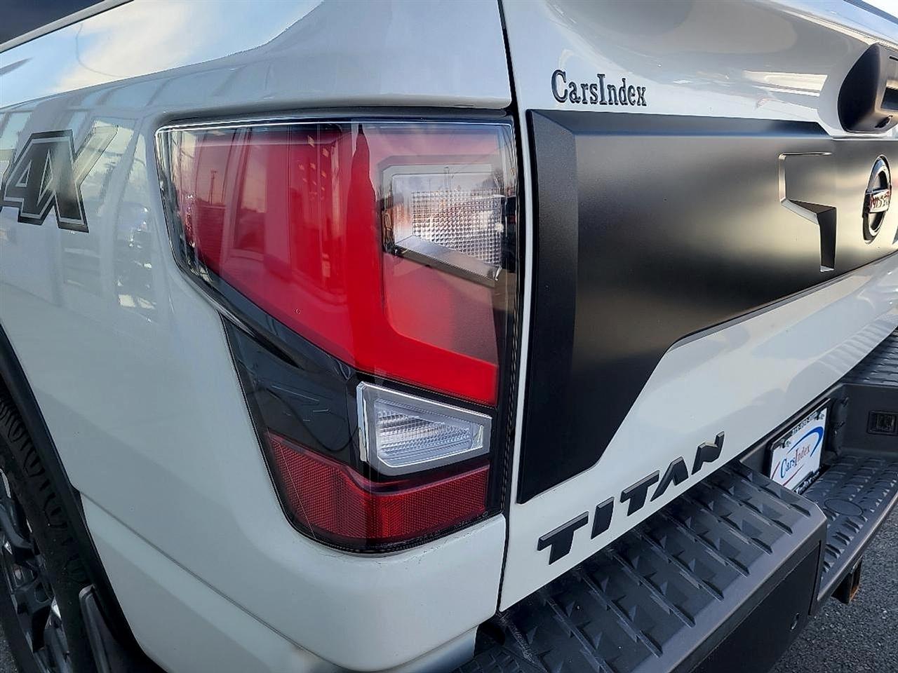 Nissan Titan 4x4 Crew Cab PRO-4X 2021