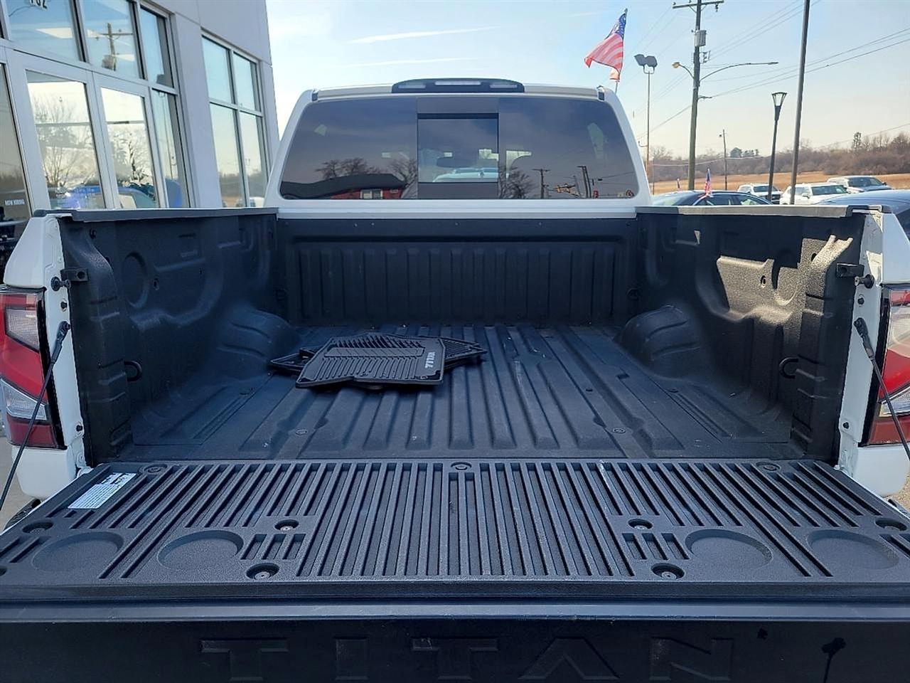 Nissan Titan 4x4 Crew Cab PRO-4X 2021