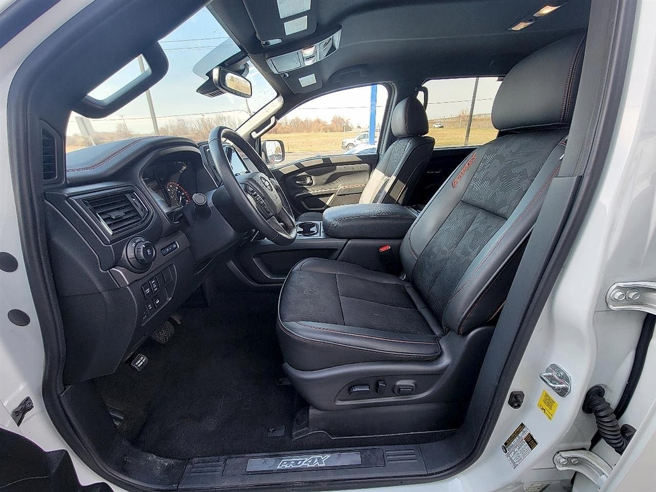 Nissan Titan 4x4 Crew Cab PRO-4X 2021