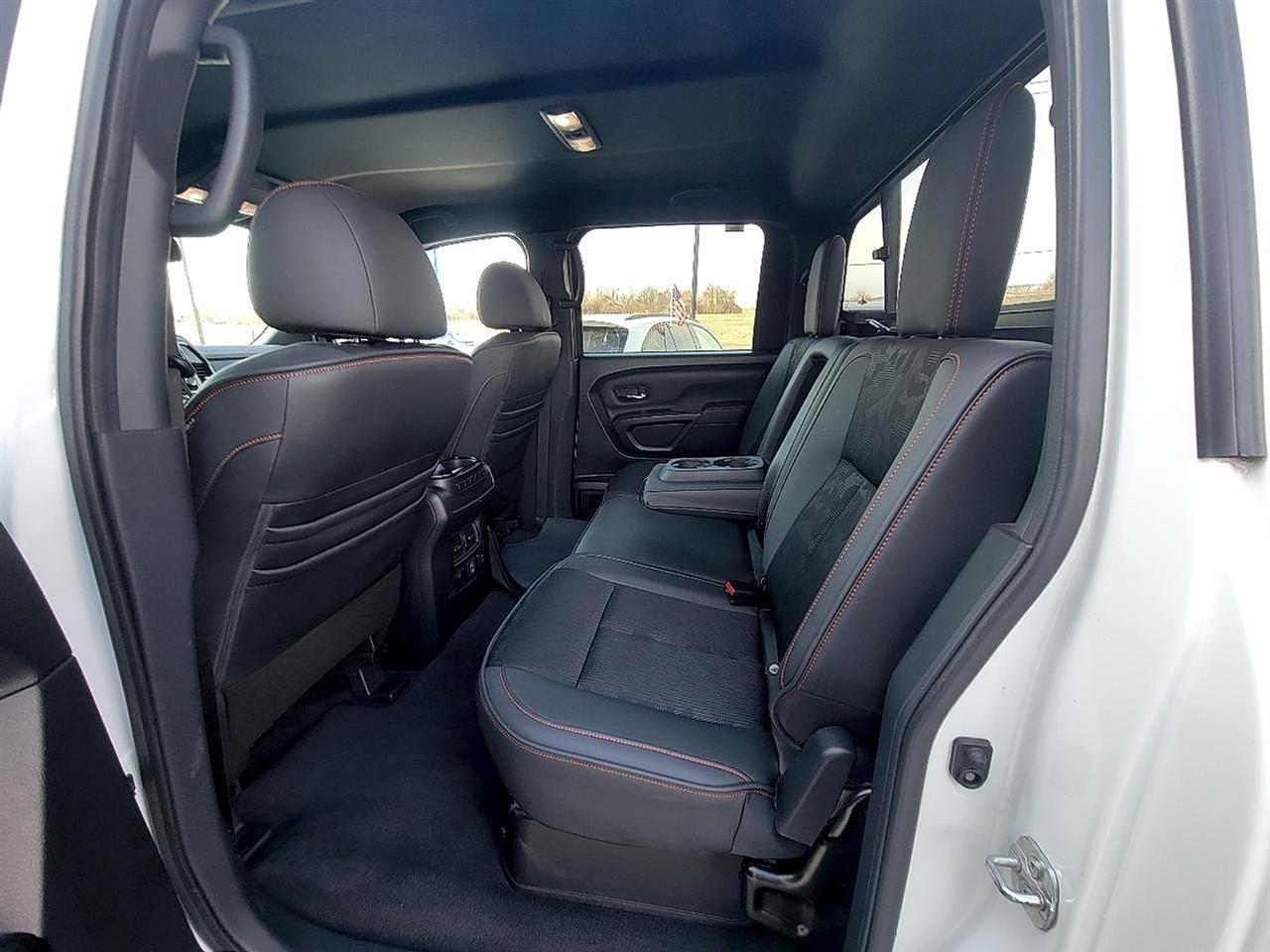 Nissan Titan 4x4 Crew Cab PRO-4X 2021