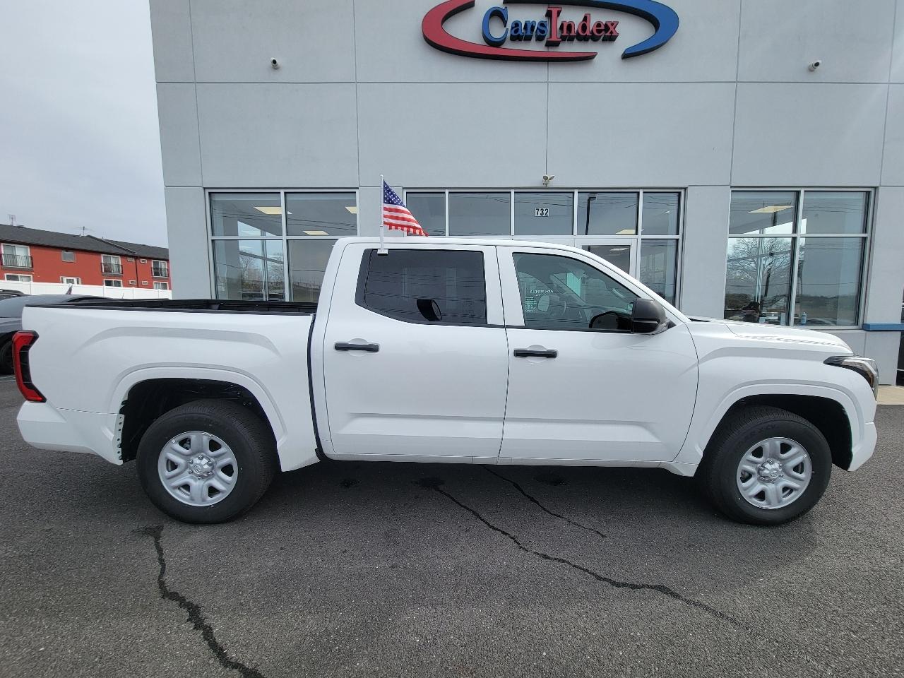Toyota Tundra 2WD SR CrewMax 5.5' Bed (Natl) 2026
