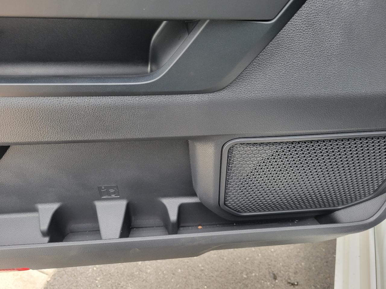 Toyota Tundra 2WD SR CrewMax 5.5' Bed (Natl) 2026