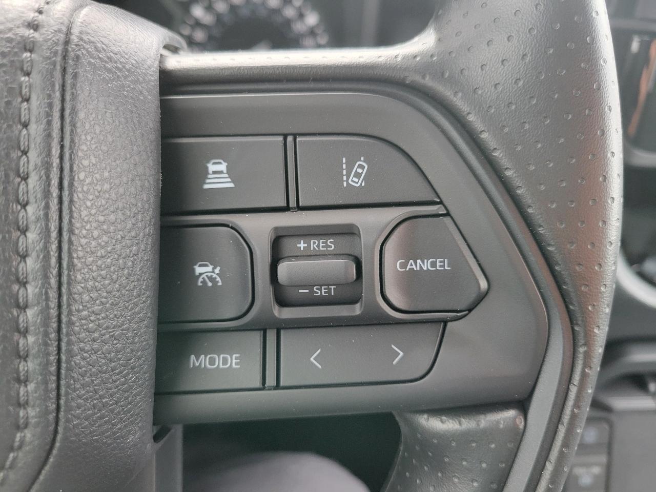 Toyota Tundra 2WD SR CrewMax 5.5' Bed (Natl) 2026