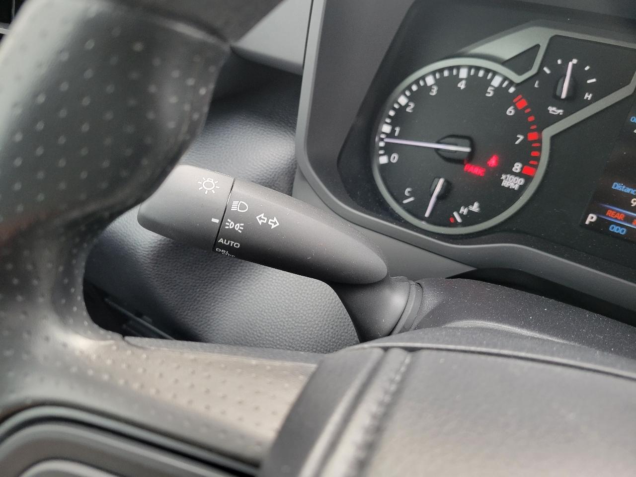 Toyota Tundra 2WD SR CrewMax 5.5' Bed (Natl) 2026