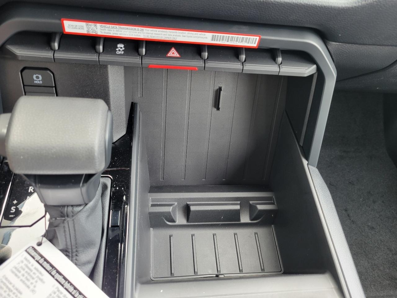 Toyota Tundra 2WD SR CrewMax 5.5' Bed (Natl) 2026