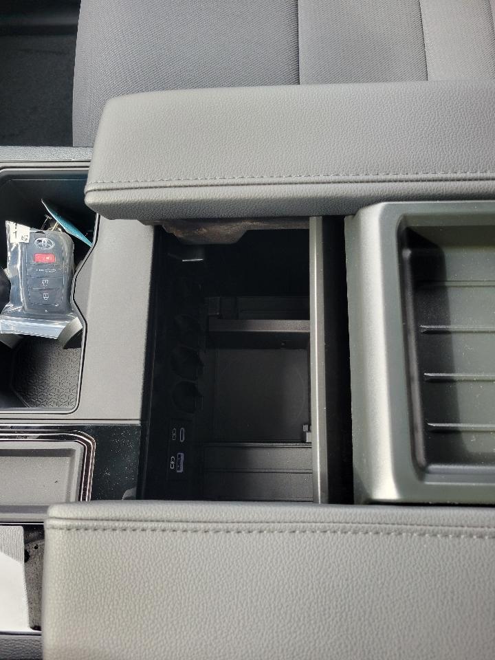 Toyota Tundra 2WD SR CrewMax 5.5' Bed (Natl) 2026