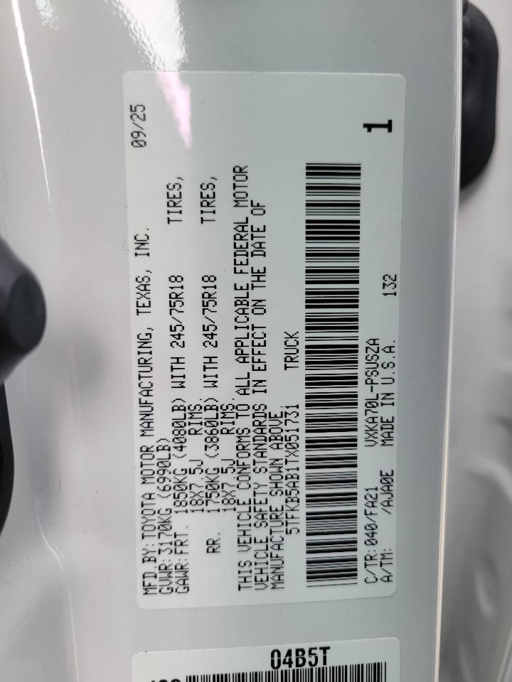 Toyota Tundra 2WD SR CrewMax 5.5' Bed (Natl) 2026