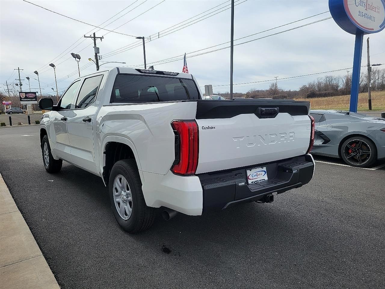 Toyota Tundra 2WD SR CrewMax 5.5' Bed (Natl) 2026