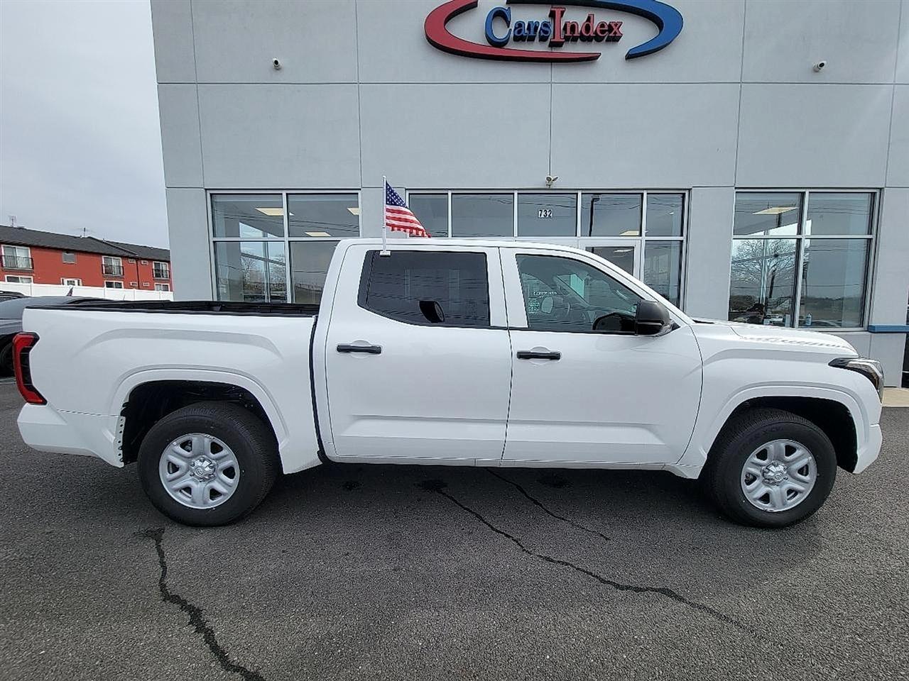 Toyota Tundra 2WD SR CrewMax 5.5' Bed (Natl) 2026