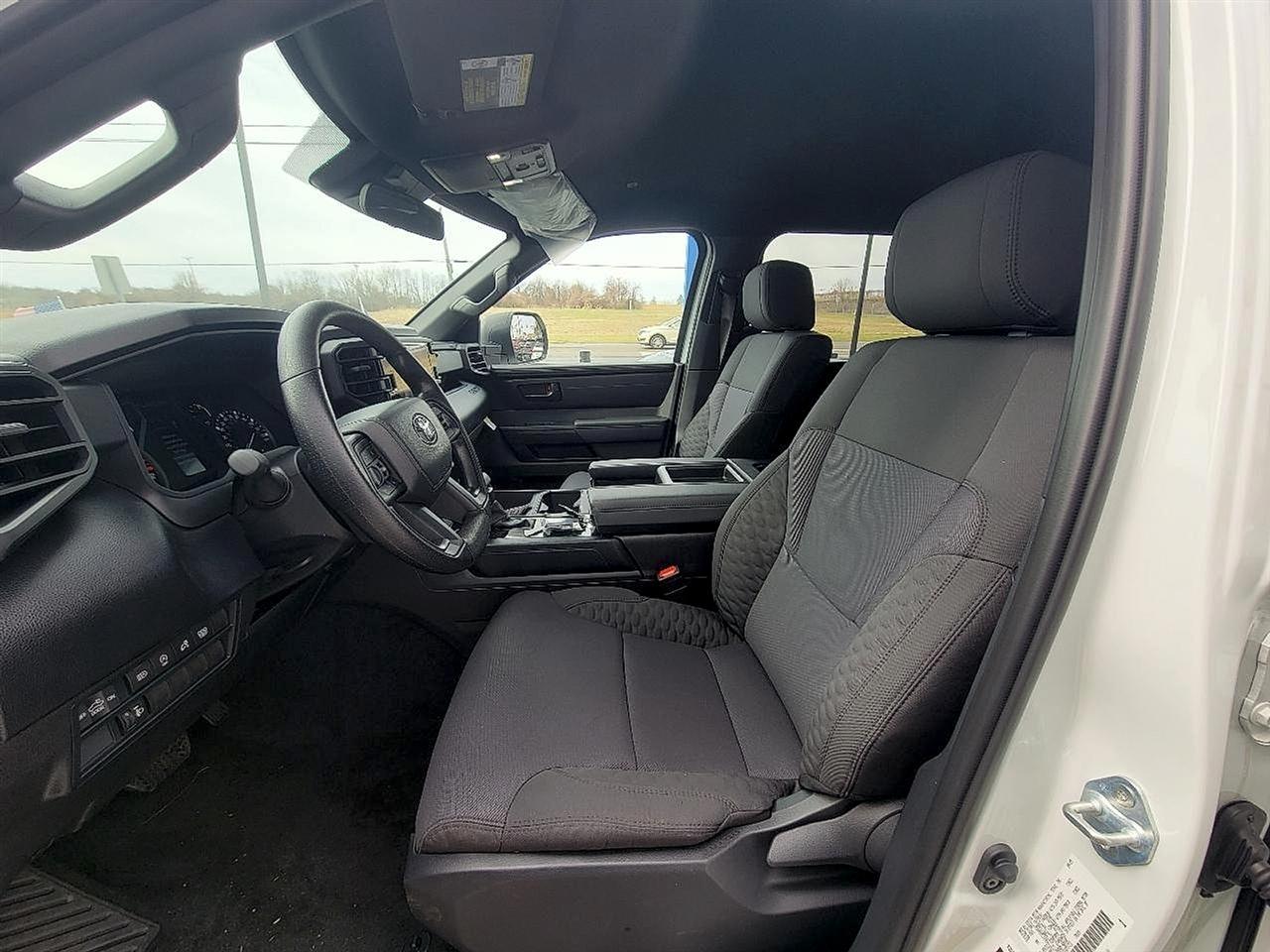 Toyota Tundra 2WD SR CrewMax 5.5' Bed (Natl) 2026