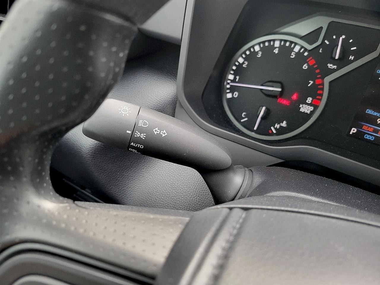 Toyota Tundra 2WD SR CrewMax 5.5' Bed (Natl) 2026