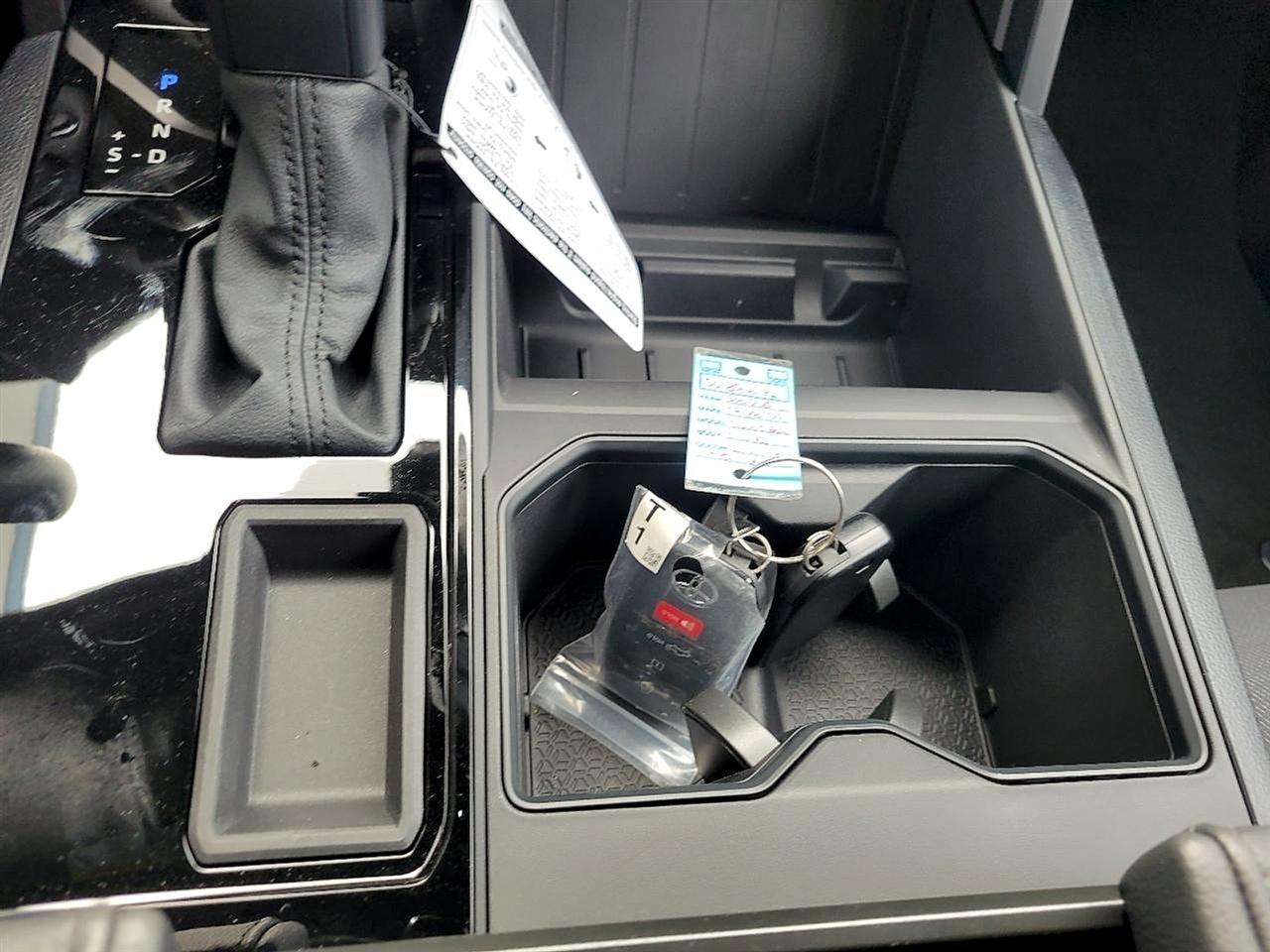 Toyota Tundra 2WD SR CrewMax 5.5' Bed (Natl) 2026