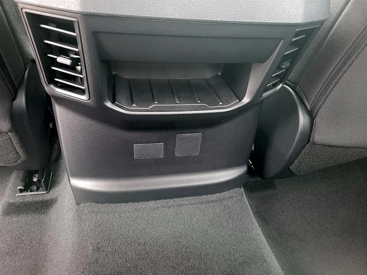 Toyota Tundra 2WD SR CrewMax 5.5' Bed (Natl) 2026