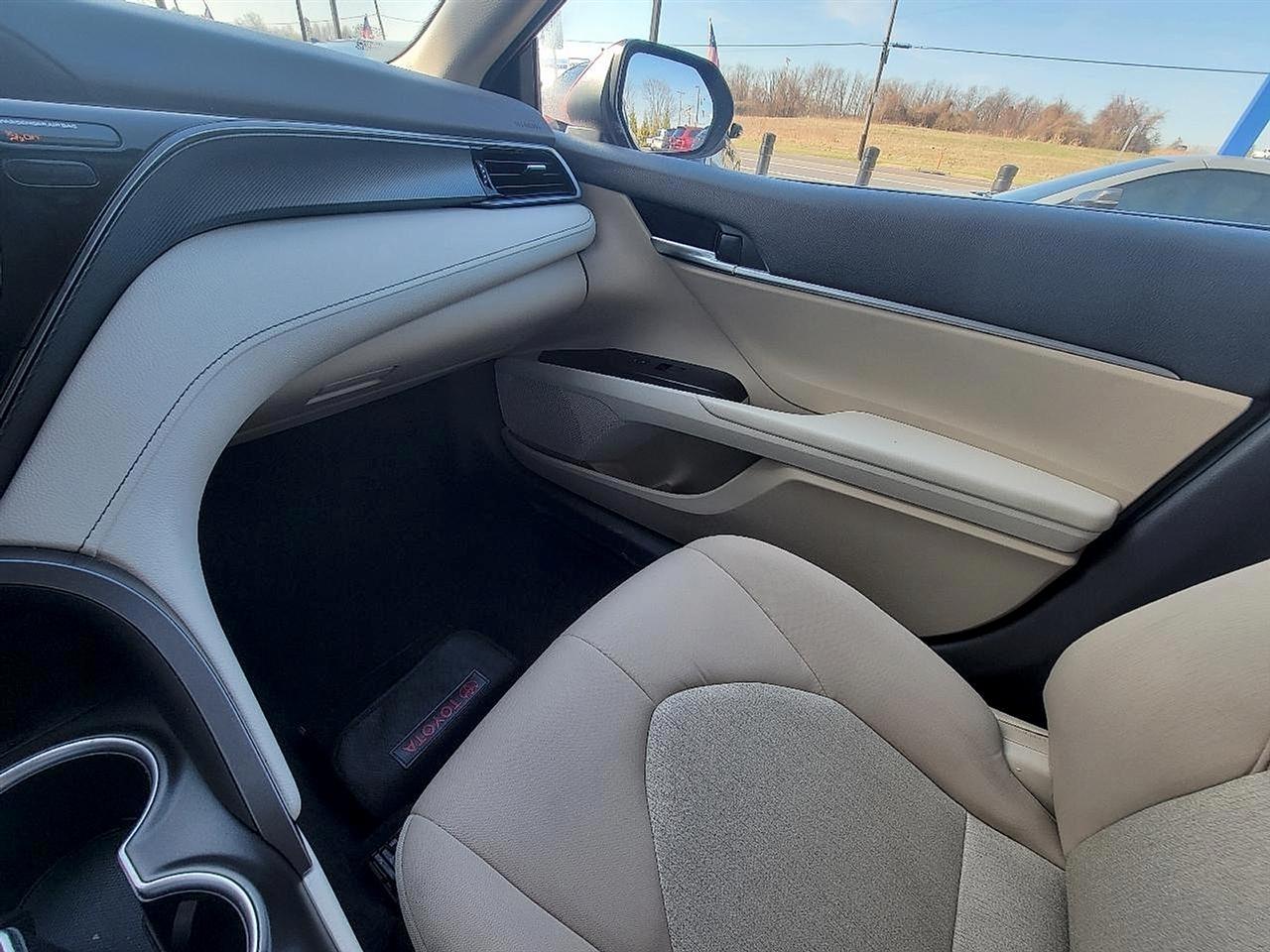 Toyota Camry LE Auto (Natl) 2023
