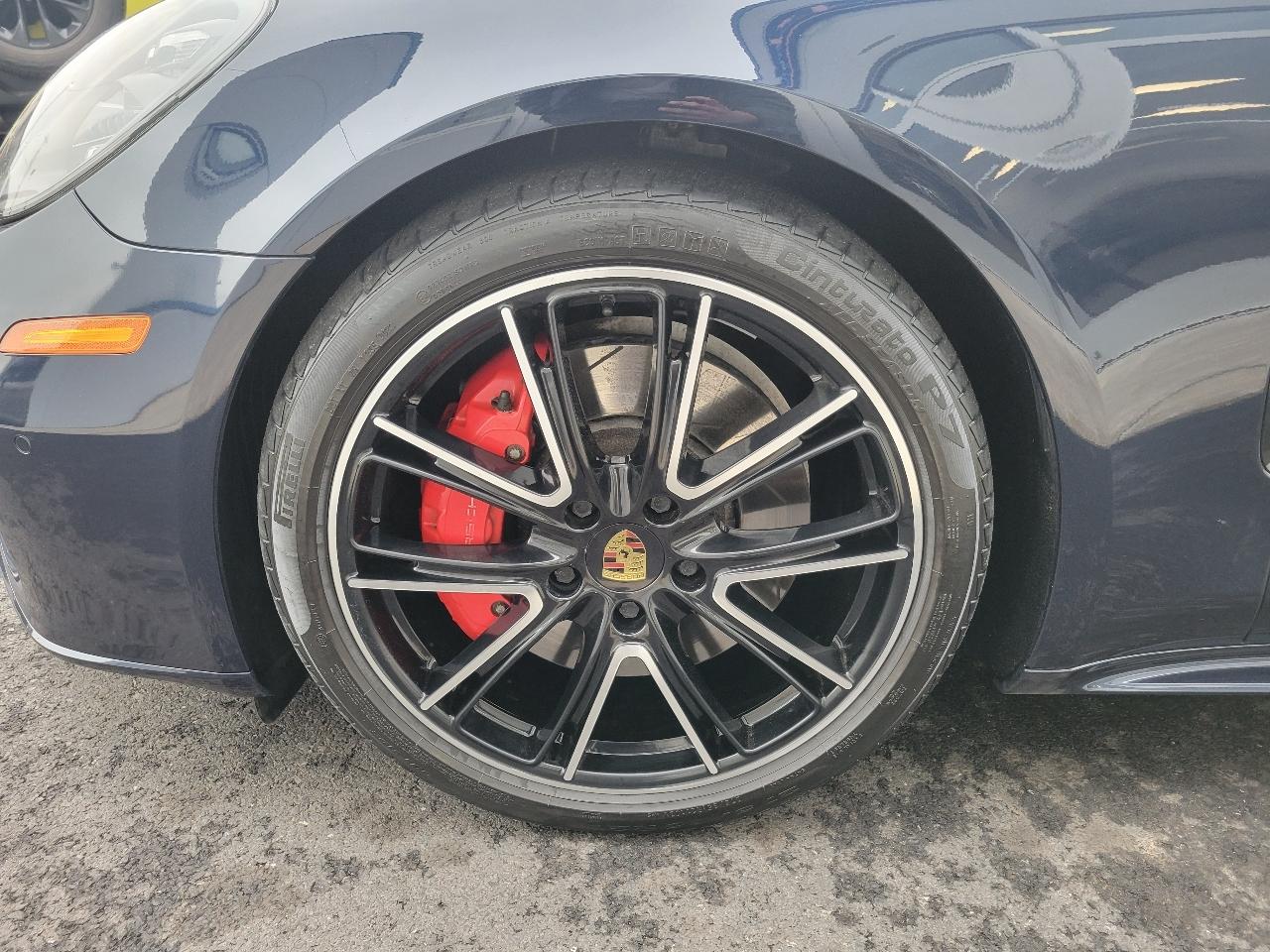 Porsche Panamera GTS AWD 2019