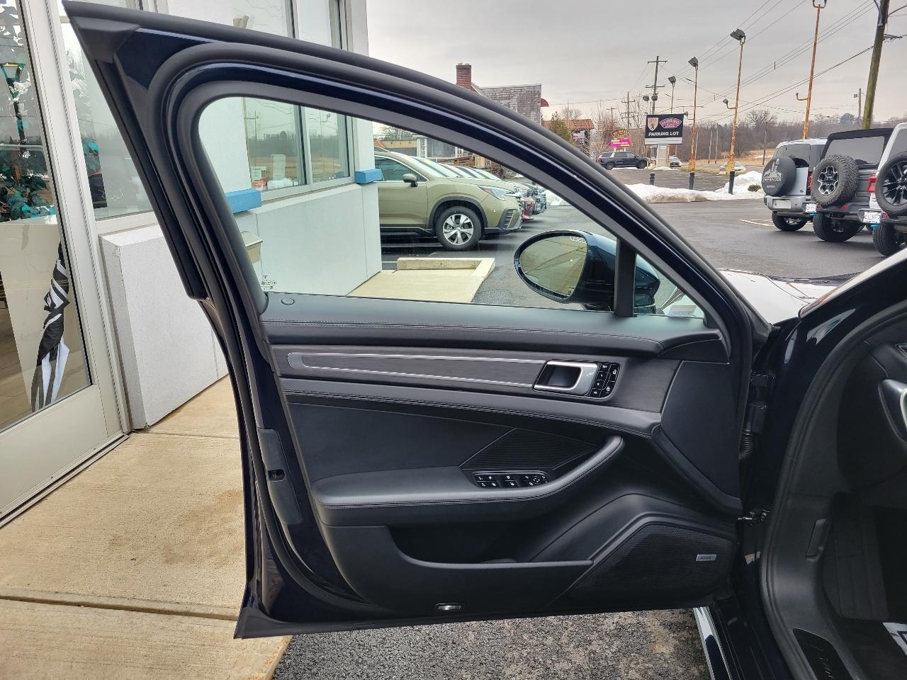 Porsche Panamera GTS AWD 2019