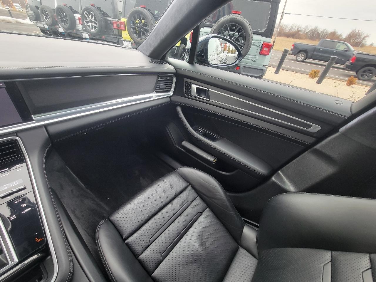 Porsche Panamera GTS AWD 2019