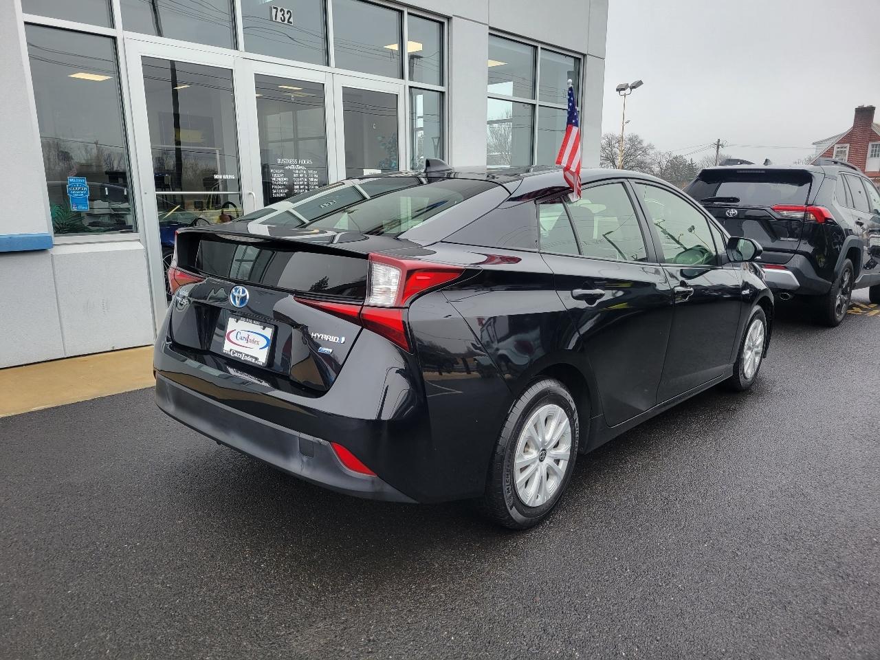 Toyota Prius L Eco (Natl) 2021