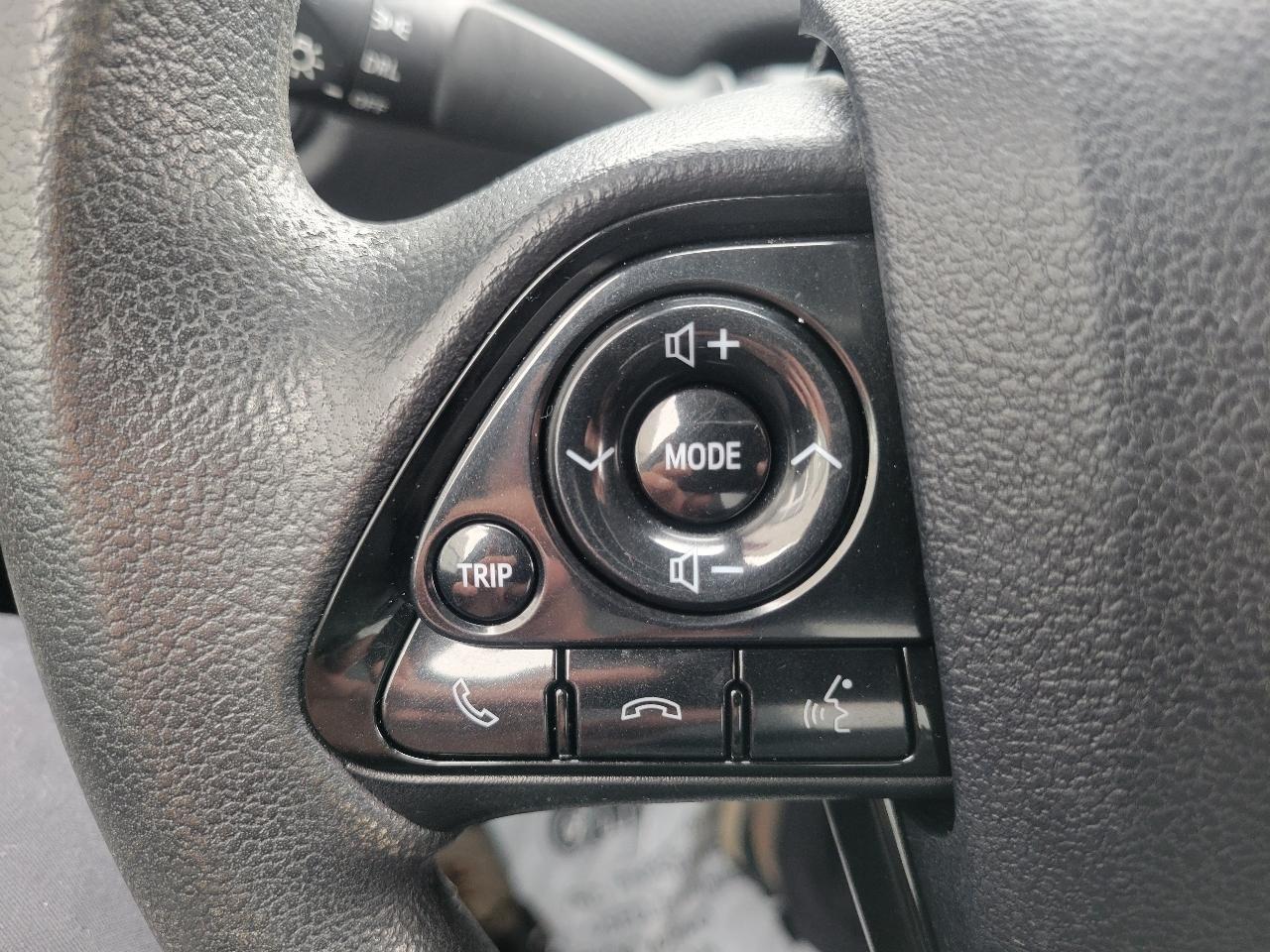 Toyota Prius L Eco (Natl) 2021